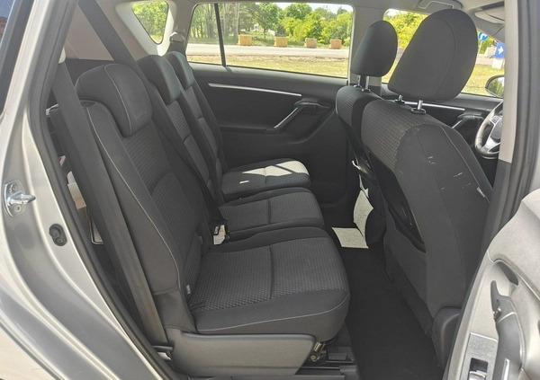 Toyota Verso cena 17900 przebieg: 134940, rok produkcji 2015 z Karczew małe 137